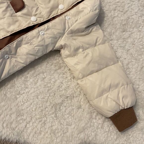 Puffer Jacket Fits Like a Size 12-18 Months. - Picture 6 of 9